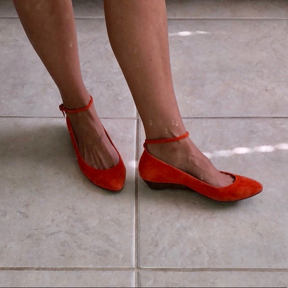 Orange Flats - Picture 3 of 6